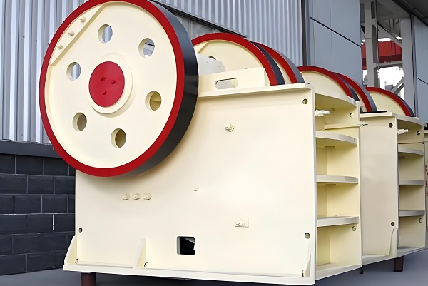 Crushing equipment used in garbage disposal