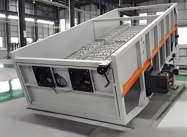 Vibrating screen