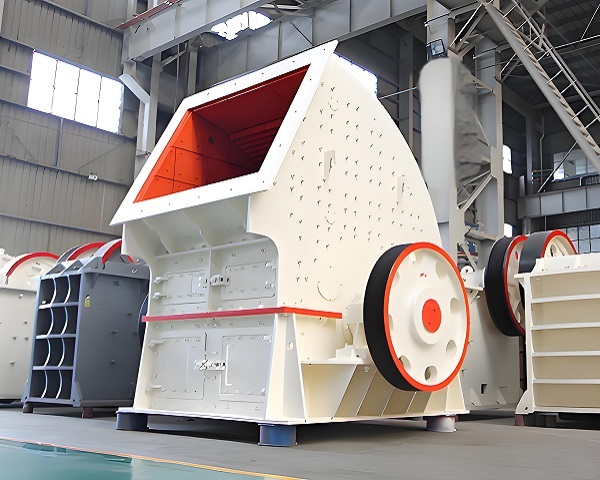 Construction waste crusher