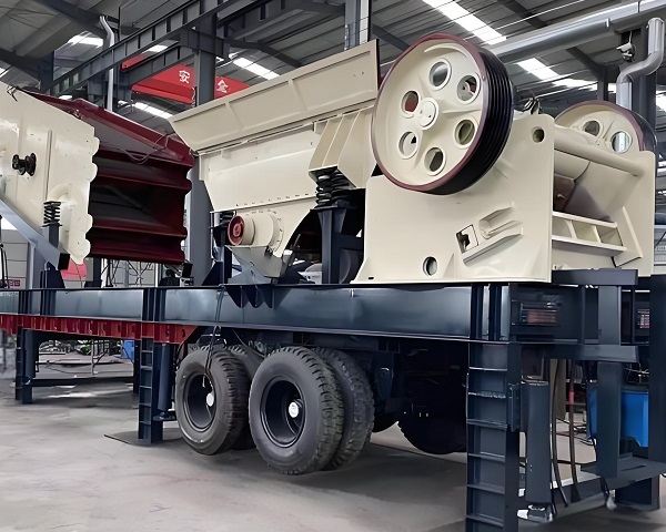 Construction waste crusher