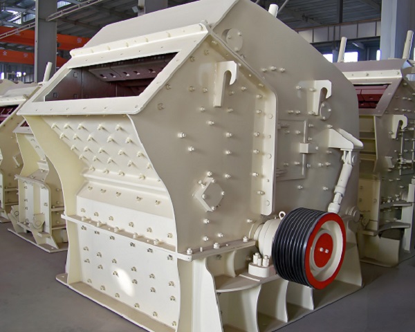Construction waste crusher