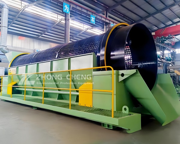 Construction waste screening and crushing equipment