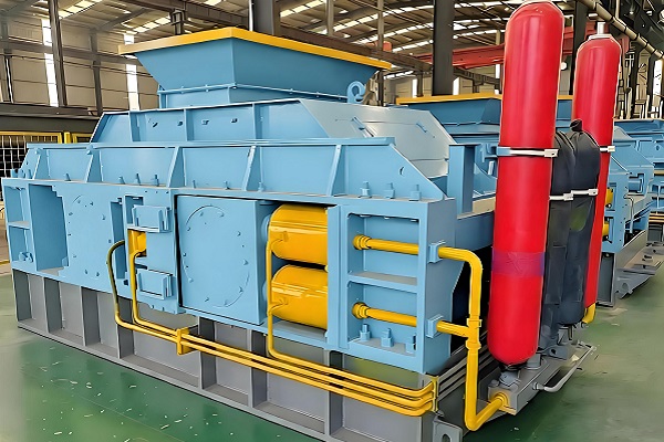 Hydraulic double roll crusher