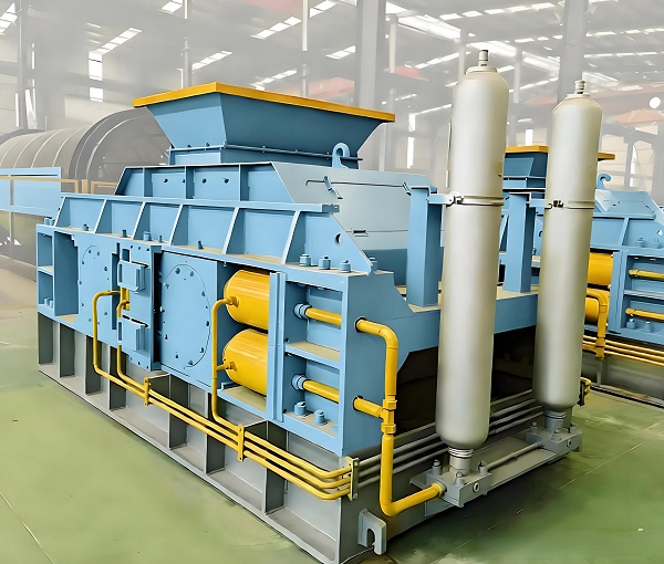 Hydraulic double roll crusher