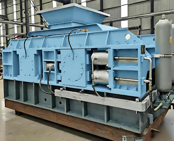 Hydraulic double roll crusher
