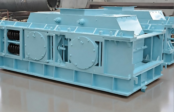 Hydraulic double roll crusher