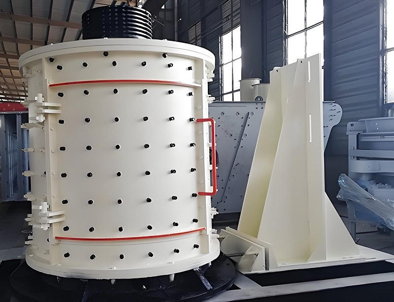 Vertical compound crusher